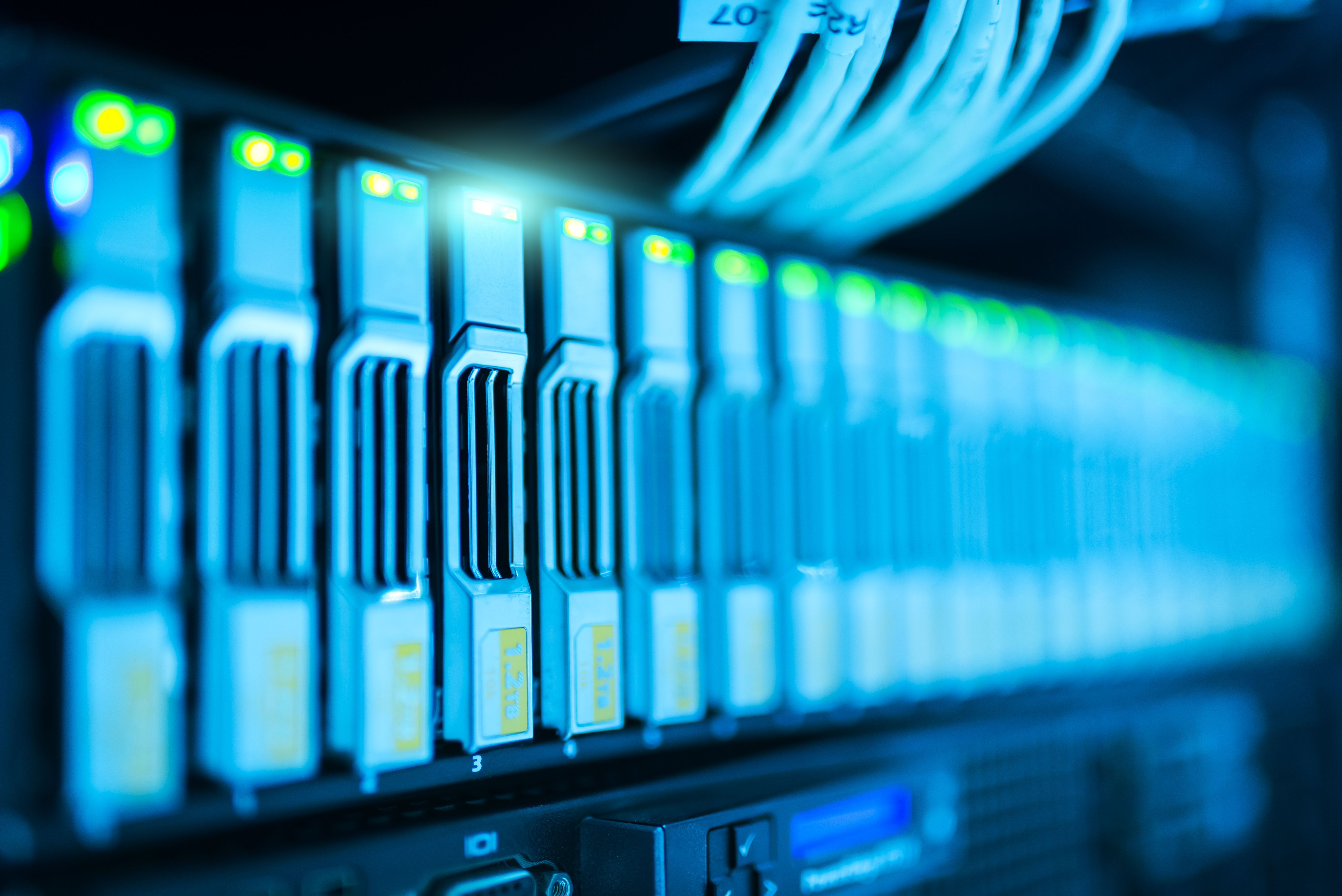 NVMe-SSDs sind der moderne Standard für datenbankintensive und hochfrequente Websites